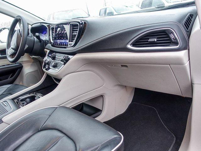 used 2023 Chrysler Pacifica car, priced at $30,986