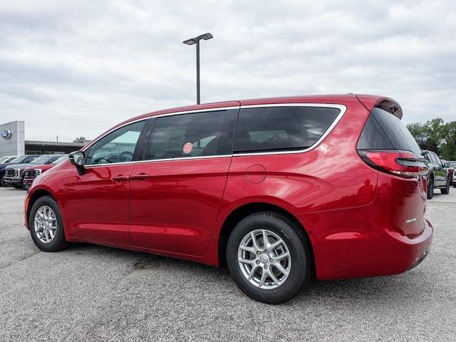 new 2025 Chrysler Pacifica car, priced at $41,491