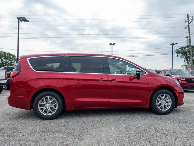 new 2025 Chrysler Pacifica car, priced at $41,491