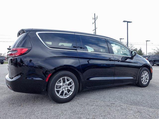 used 2024 Chrysler Pacifica car, priced at $36,263
