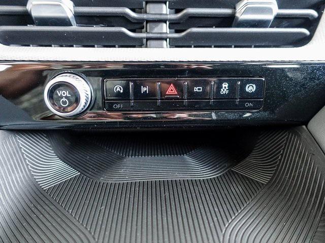 new 2025 Ford Explorer car, priced at $41,116