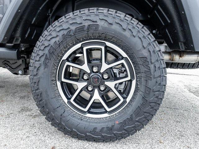 new 2025 Jeep Gladiator car, priced at $51,236