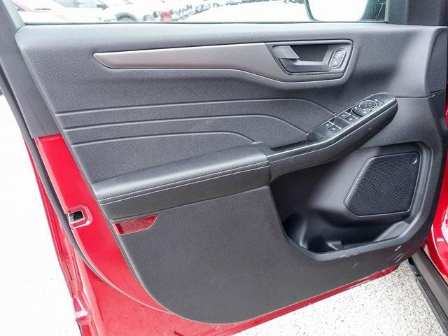 new 2025 Ford Escape car, priced at $28,638