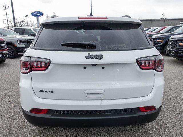 new 2025 Jeep Compass car, priced at $28,900