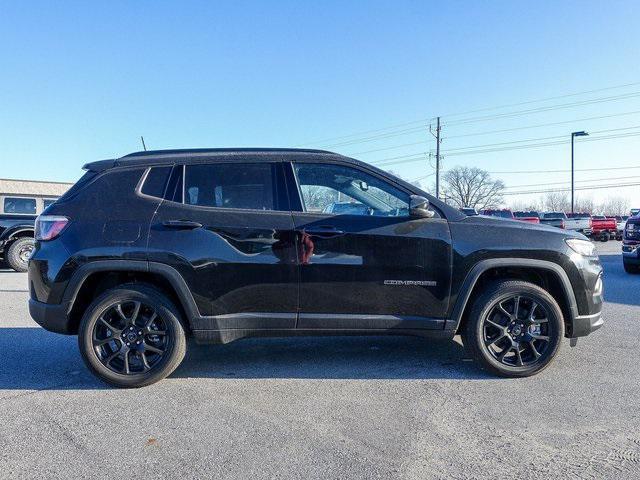 new 2025 Jeep Compass car, priced at $28,998