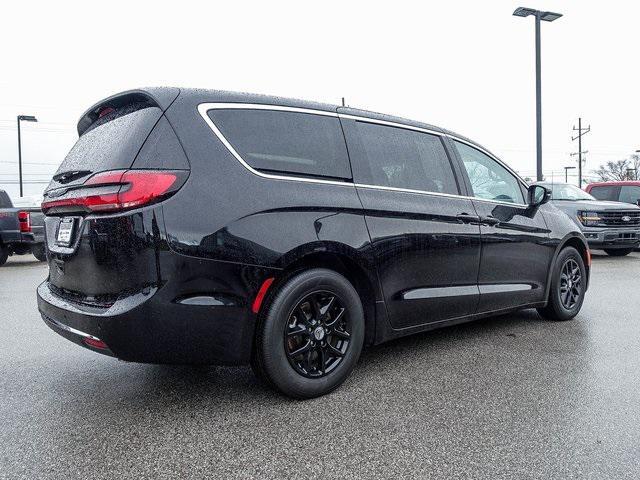 used 2024 Chrysler Pacifica car, priced at $33,732