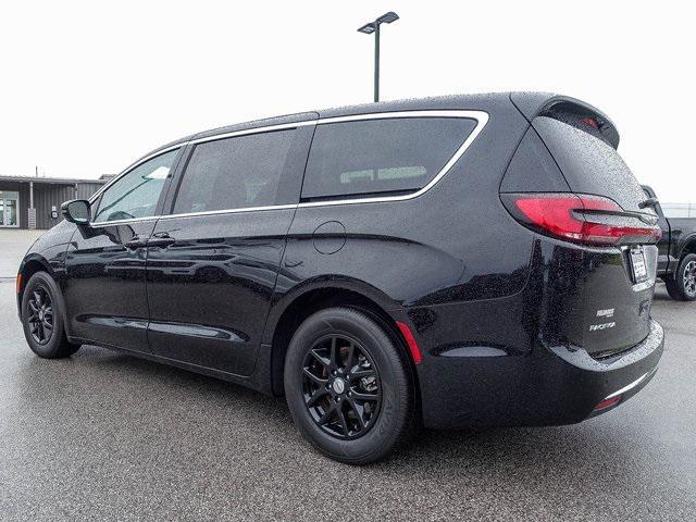 used 2024 Chrysler Pacifica car, priced at $33,732