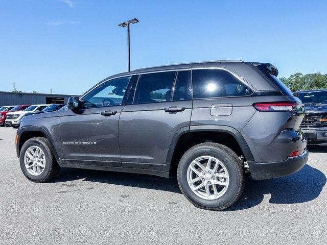 new 2024 Jeep Grand Cherokee car, priced at $36,495