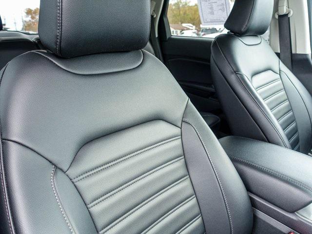 used 2023 Ford Edge car, priced at $25,256