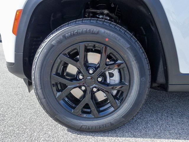 new 2025 Jeep Grand Cherokee L car, priced at $42,249