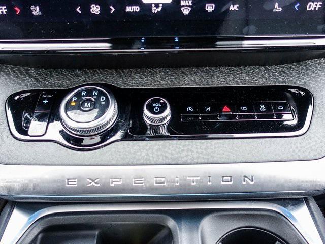 new 2025 Ford Expedition car, priced at $83,945