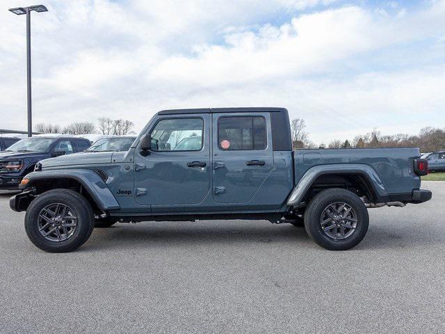 new 2025 Jeep Gladiator car, priced at $46,767