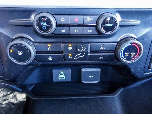 new 2025 Ford F-250 car, priced at $52,301
