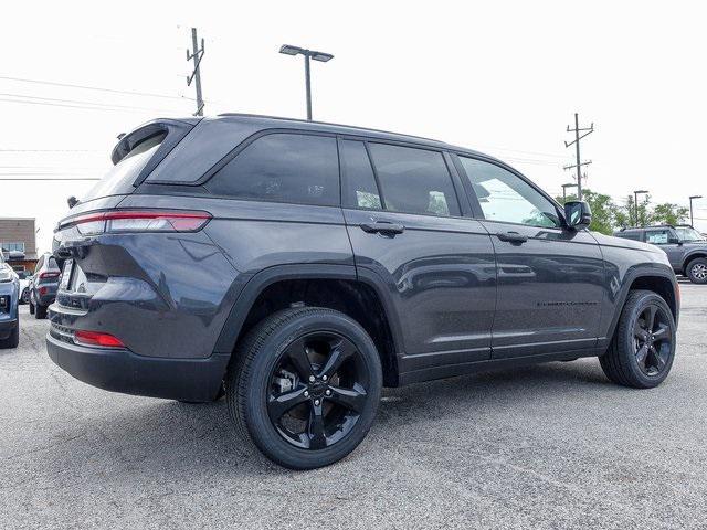 new 2025 Jeep Grand Cherokee car, priced at $44,073