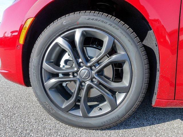 new 2026 Chrysler Pacifica car, priced at $41,439