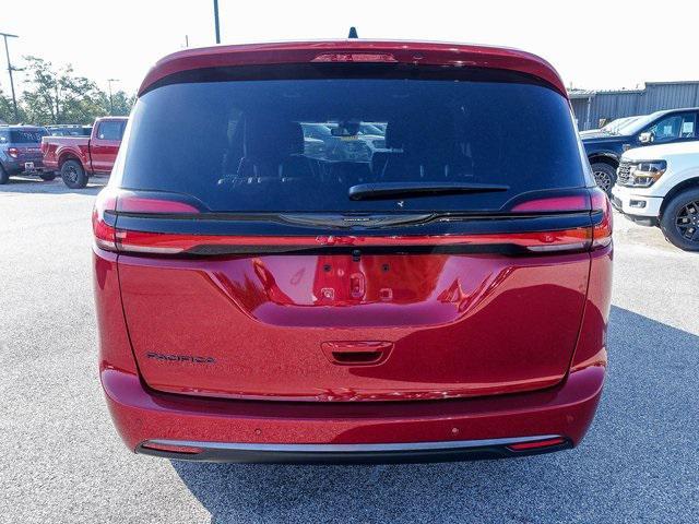 new 2026 Chrysler Pacifica car, priced at $41,439