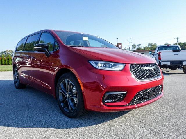 new 2026 Chrysler Pacifica car, priced at $41,439