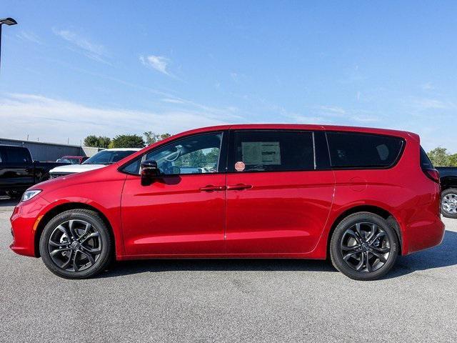 new 2026 Chrysler Pacifica car, priced at $41,439