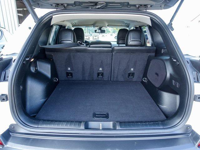 used 2020 Jeep Cherokee car, priced at $16,489