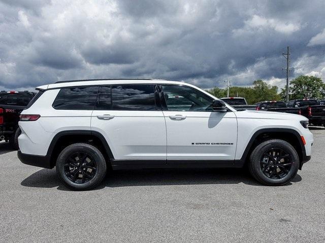 new 2024 Jeep Grand Cherokee L car, priced at $44,299