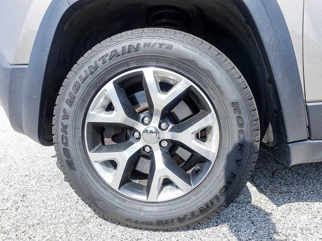 used 2016 Jeep Cherokee car, priced at $12,963