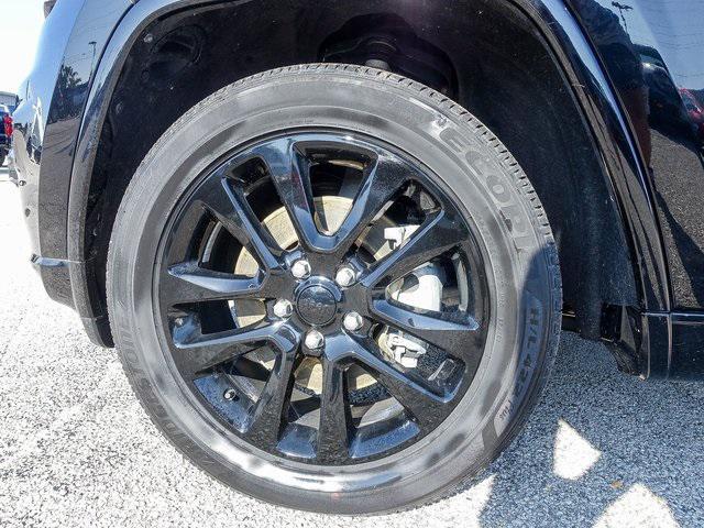 used 2022 Jeep Grand Cherokee car, priced at $25,786