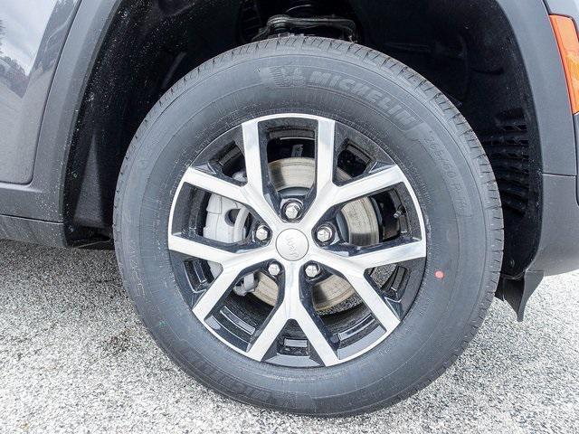 new 2025 Jeep Grand Cherokee car, priced at $46,506