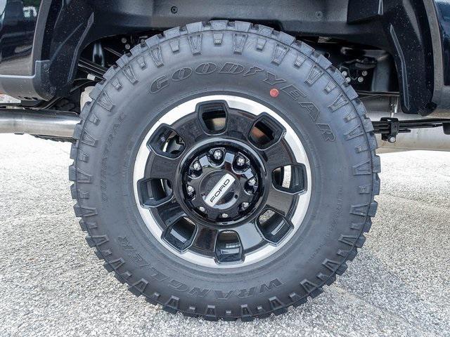 new 2025 Ford F-250 car, priced at $72,684
