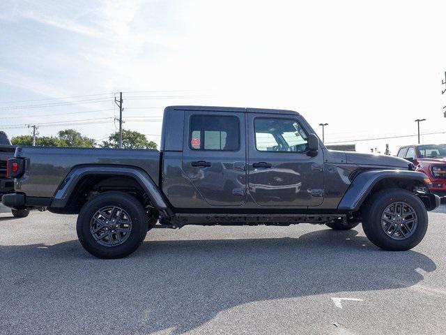 new 2025 Jeep Gladiator car, priced at $45,759