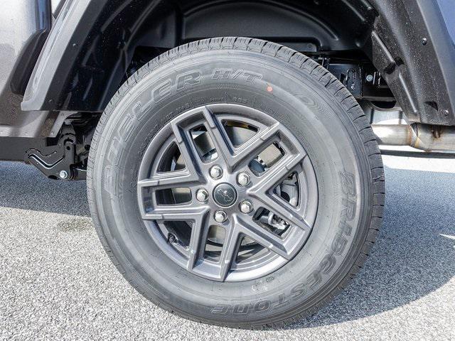 new 2025 Jeep Gladiator car, priced at $45,759