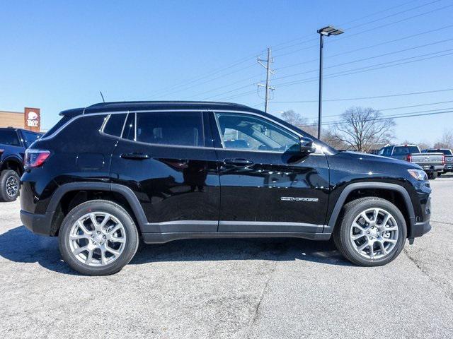 new 2024 Jeep Compass car, priced at $31,224