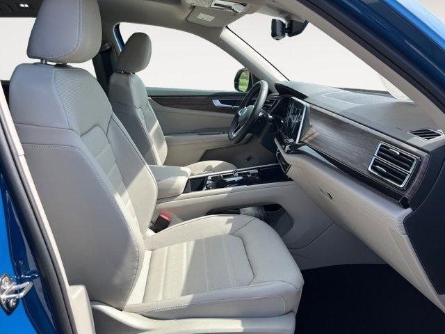 new 2025 Volkswagen Atlas car, priced at $50,851