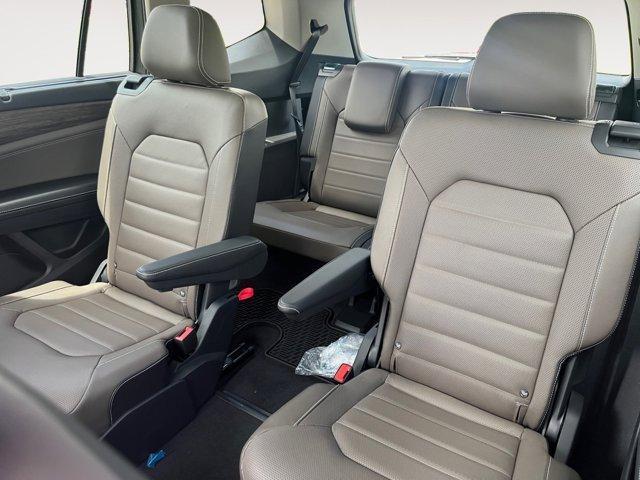 new 2025 Volkswagen Atlas car, priced at $51,546