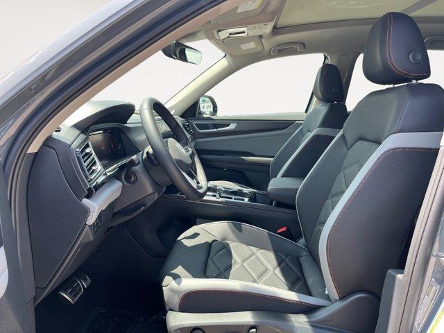 new 2025 Volkswagen Atlas car, priced at $50,456