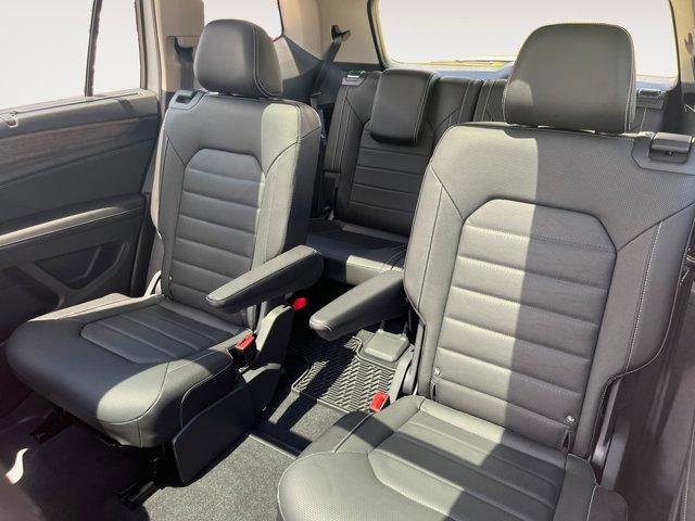 new 2025 Volkswagen Atlas car, priced at $52,001