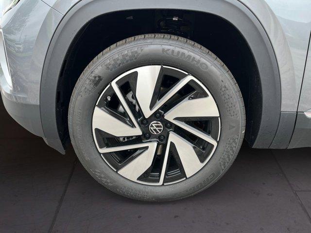 new 2025 Volkswagen Atlas car, priced at $51,546