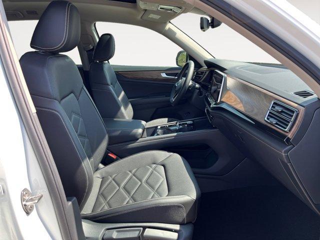 new 2025 Volkswagen Atlas car, priced at $49,010