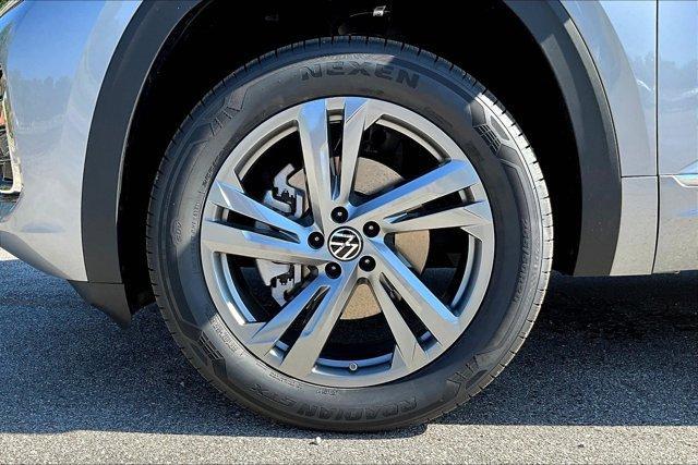 new 2024 Volkswagen Atlas Cross Sport car, priced at $51,721