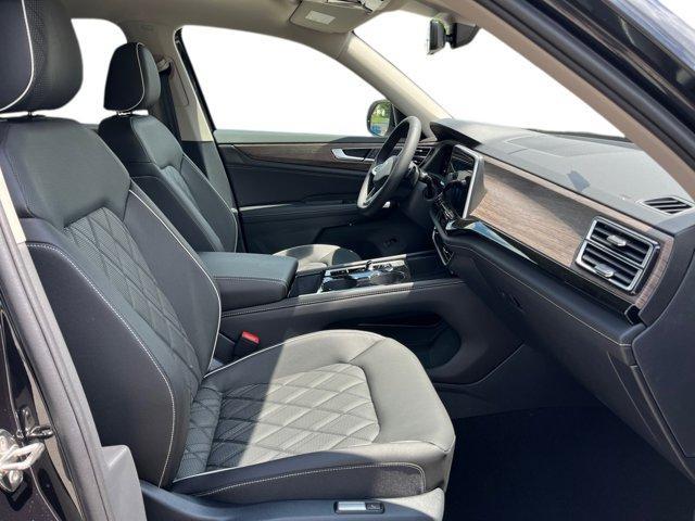 new 2025 Volkswagen Atlas car, priced at $55,856