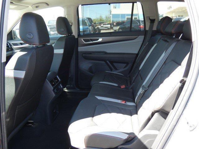 new 2025 Volkswagen Atlas car, priced at $49,531