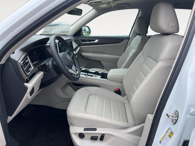 new 2025 Volkswagen Atlas car, priced at $51,306