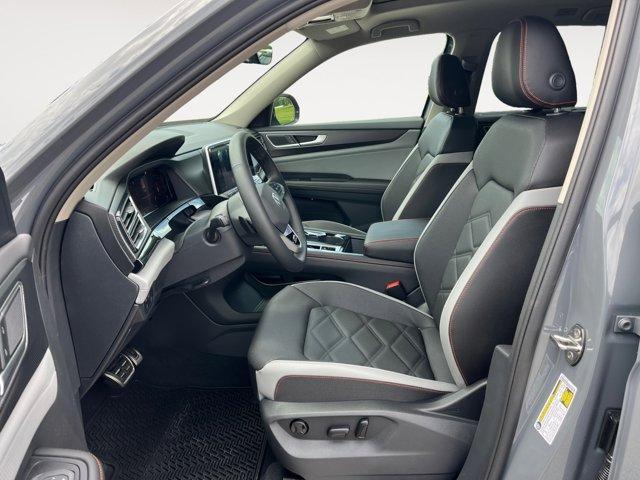 new 2025 Volkswagen Atlas car, priced at $49,761