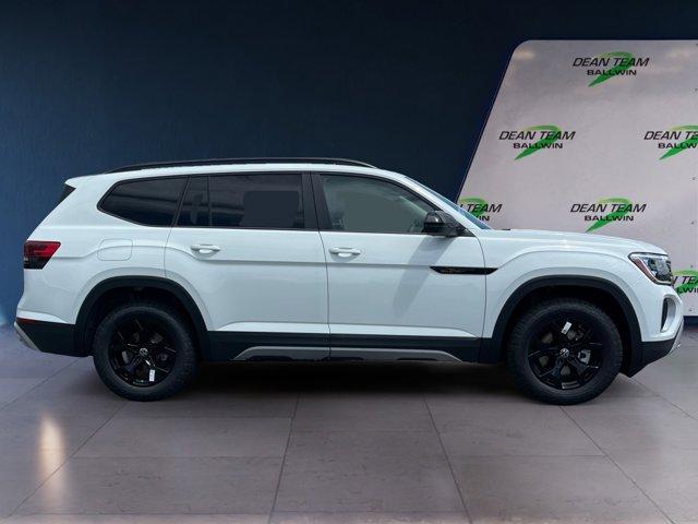 new 2025 Volkswagen Atlas car, priced at $50,001