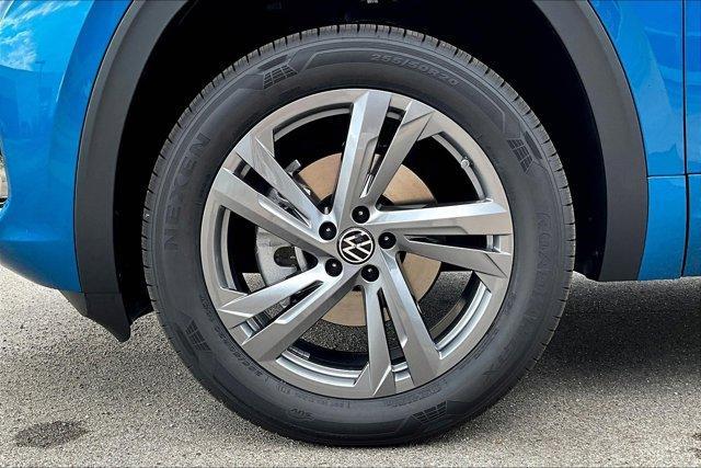 new 2024 Volkswagen Atlas Cross Sport car, priced at $51,721