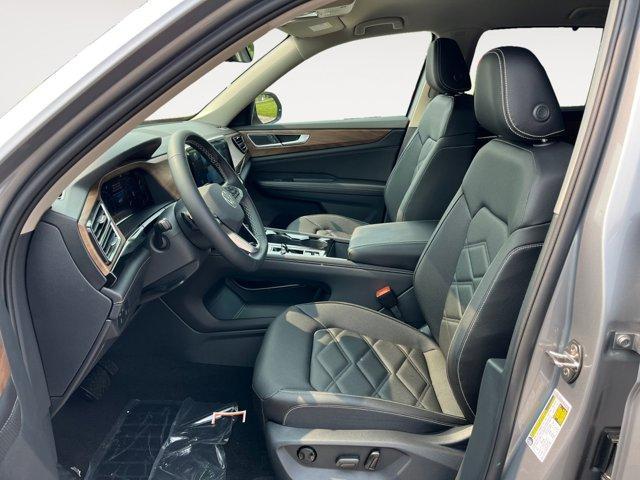 new 2025 Volkswagen Atlas car, priced at $47,445