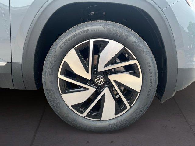 new 2025 Volkswagen Atlas car, priced at $52,001