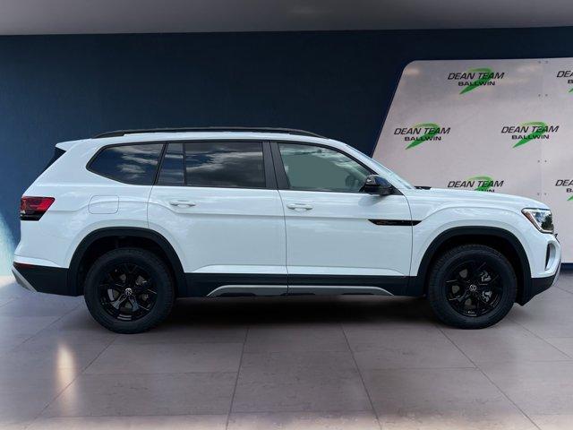 new 2025 Volkswagen Atlas car, priced at $49,306