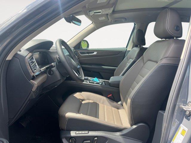 new 2025 Volkswagen Atlas car, priced at $51,306