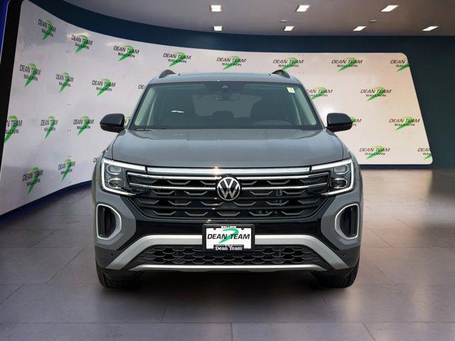 new 2025 Volkswagen Atlas car, priced at $49,761