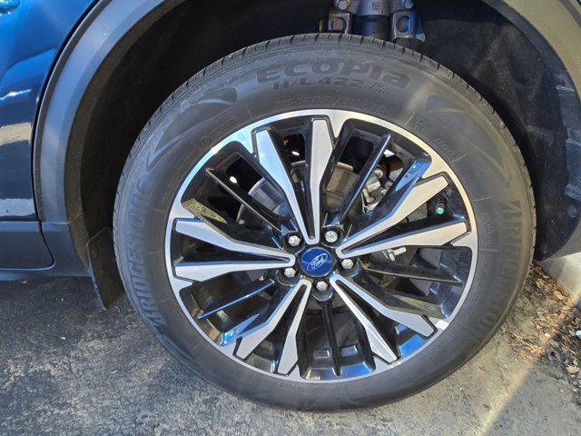used 2022 Ford Escape car, priced at $18,999